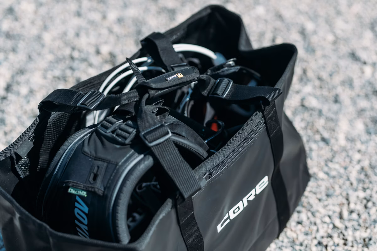 Vnitřek Wetsuit Bagu