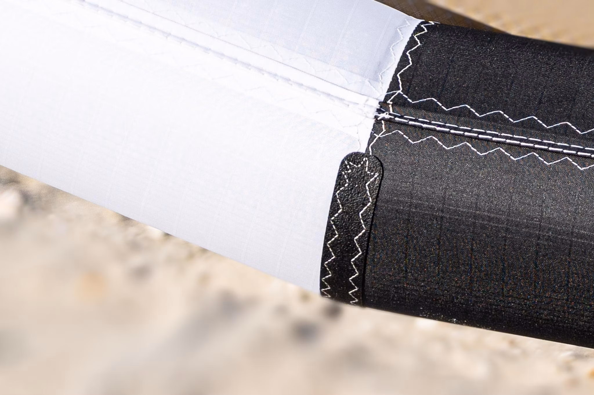 Detail záplat Grintex na kitu CORE AIR