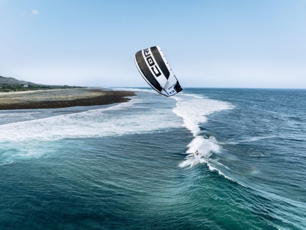 obrat pod vrcholem vlny